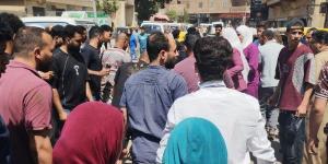 طعنة غادرة أمام مستشفى أوسيم.. شاب يصارع الموت وجهود أمنية لضبط الجاني