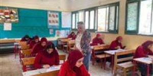 تداول صور امتحان اللغة الإنجليزية للشهادة الإعدادية بالقاهرة بعد بدء اللجان