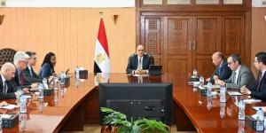 وزير الري يبحث مع البنك الدولي تفعيل الميثاق المائي ودعم دول الندرة المائية