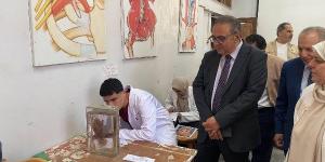 عميد طب بشري الزقازيق يتفقد الامتحانات العملية للفرقة الأولى