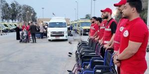 الهلال الأحمر المصري يطلق قافلة "زاد العزة" الـ 210 لدعم الأشقاء في غزة