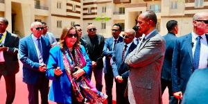 الرئيس الإريتري يزور وحدات سكن لكل المصريين بحدائق العاصمة