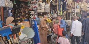 محافظ أسيوط: لا تهاون مع التعديات على حرم الطريق.. وحملات مكثفة لإعادة الانضباط