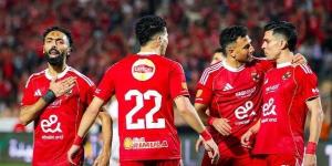 كاف يوقف لاعب الأهلي مباراتين بعد أحداث مواجهة الترجي في دوري أبطال أفريقيا