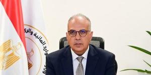 وزير الري يؤكد ضرورة الانتهاء من تنفيذ خطط تطهيرات الترع والمصارف