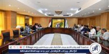 محافظ الفيوم يبحث آليات إعادة تشغيل وحدة التغويز اللاهوئي لإنتاج الطاقة الكهربائية بقرية قلهانة