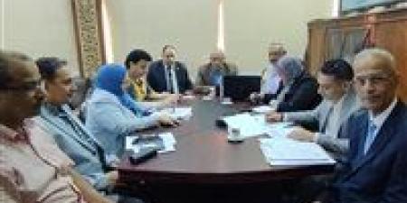 مدير تعليم القليوبية يتابع امتحانات الإعدادية من غرفة العمليات المركزية ويشدد على الانضباط الكامل