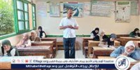 وكيل تعليم بني سويف يتفقد لجان امتحانات طلاب الاعدادية في مادة الهندسة