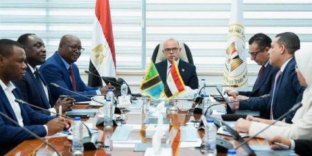 وزير الاستثمار: ندرس تنظيم بعثة تجارية واستثمارية مصرية إلى تنزانيا