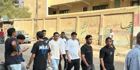 لحظة توافد طلاب الثانوية الأزهرية على اللجان لأداء امتحان مادة النحو للقسم العلمي.. بث مباشر