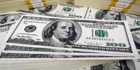 سعر الدولار اليوم يرتفع 34 قرشًا ويتجاوز 52 جنيهًا مجددًا في البنوك