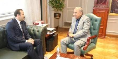 وزير الكهرباء ومدير جهاز مستقبل مصر يبحثان التعاون لتنفيذ مشروعات طاقة شمسية
