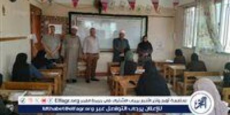 رئيس المنطقة وموفد قطاع المعاهد يتابعان امتحانات الثانوية الأزهرية بالإسماعيلية