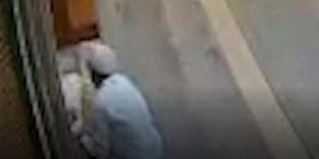أثار تفاعلا واسعا.. وفاة مؤذن داخل مسجد أثناء رفع أذان العصر