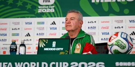 مدرب المكسيك: نحترم جنوب أفريقيا وندخل البطولة بطموح كبير وروح العائلة