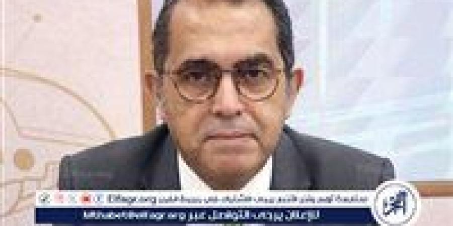 باحث اقتصادي يدعو لإعادة النظر في منظومة الدعم وتحويلها لزيادات بالأجور