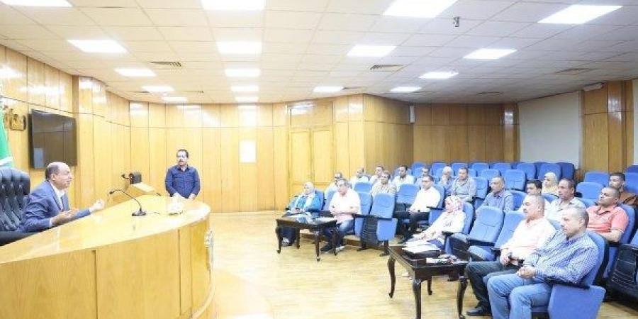 محافظ المنيا يوجه بدعم منظومة شكاوى المواطنين بكوادر تكنولوجية وهندسية