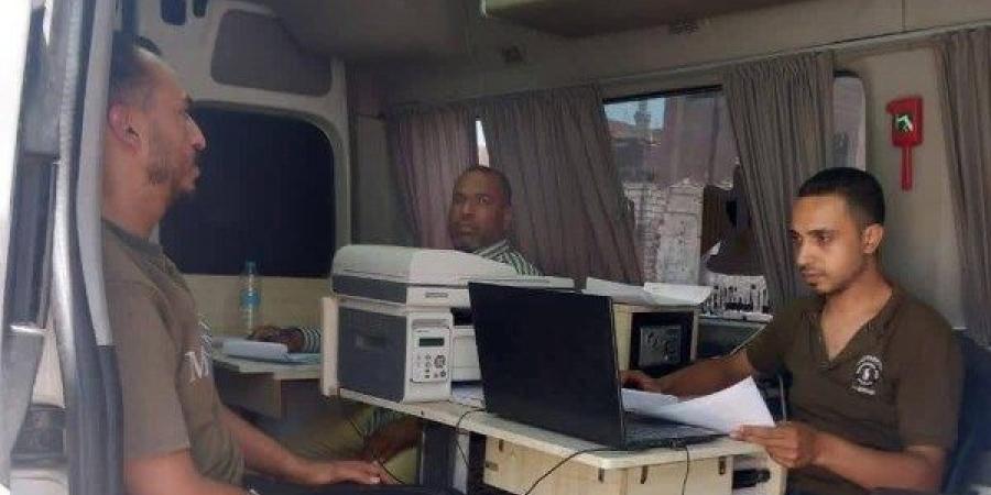 المنيا.. غلق 29 محلاً مخالفًا للترخيص وإصدار 12 تصريحا