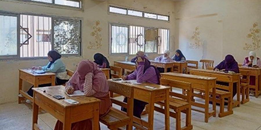 غدا.. طلاب الثانوية الأزهرية يؤدون امتحان مادة النحو للقسم الأدبي