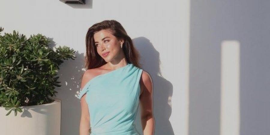 بفستان مجسم ..يارا السكري تخطف الأنظار عبر انستجرام