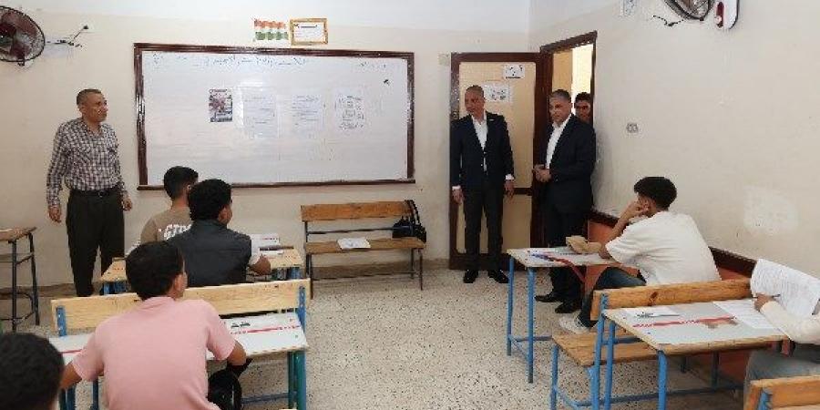 إلغاء امتحان طالبة في إعدادية الجيزة وإحالة طاقم اللجنة بالكامل للتحقيق