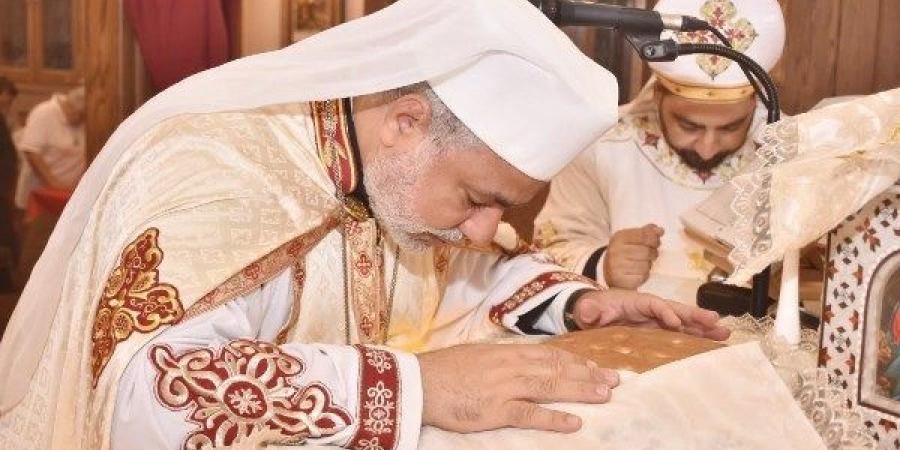 الأنبا عمانوئيل يترأس قداس المناولة الاحتفالية برعية مارجرجس بالأقصر