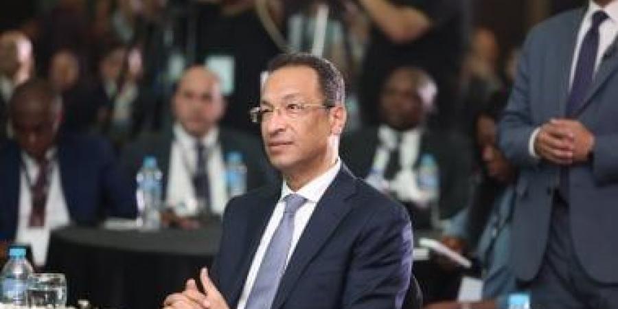 وزير الاتصالات: مصر تتبنى رؤية شاملة لبناء فضاء رقمي آمن