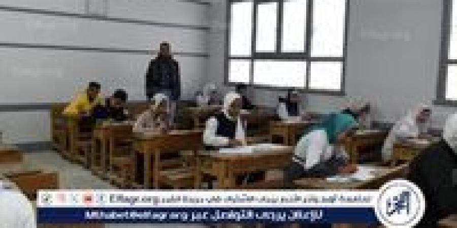 ،انتهاء امتحان اللغة الإنجليزية لطلاب الشهادة الإعدادية بالقاهرة منذ قليل