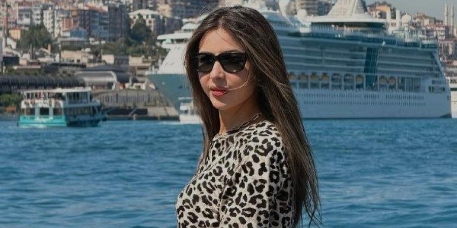 جنات تشارك جمهورها استمتاعها بالعطلة الصيفية