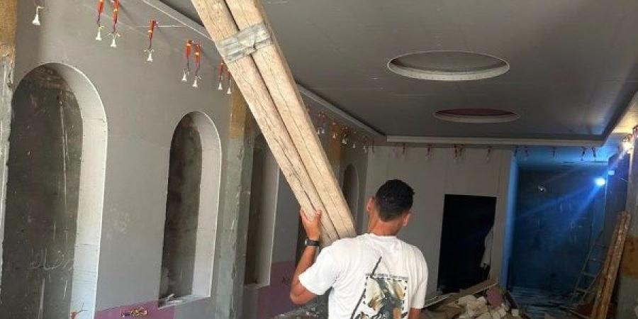 تطبيق القانون بكل حسم.. وقف تشطيب محل تجاري وسحب المعدات في الهرم
