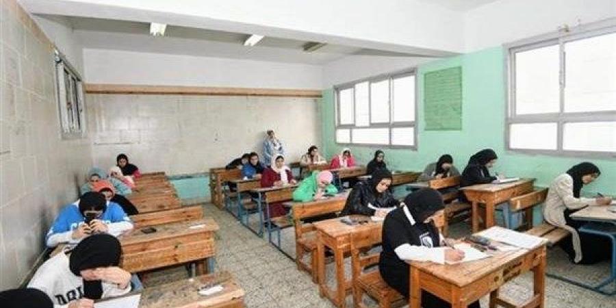 تداول ورقتي أسئلة وإجابات مزعومتين لامتحان الجبر للشهادة الإعدادية بالقليوبية
