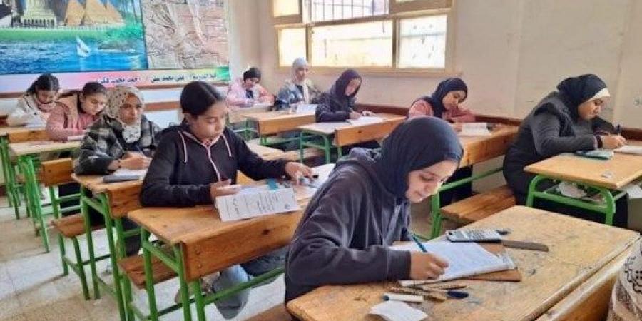 امتحانات الإعدادية 2026|أمهات مصر : الطلاب أكدوا سهولة هندسة القاهرة وانجليزي الجيزة
