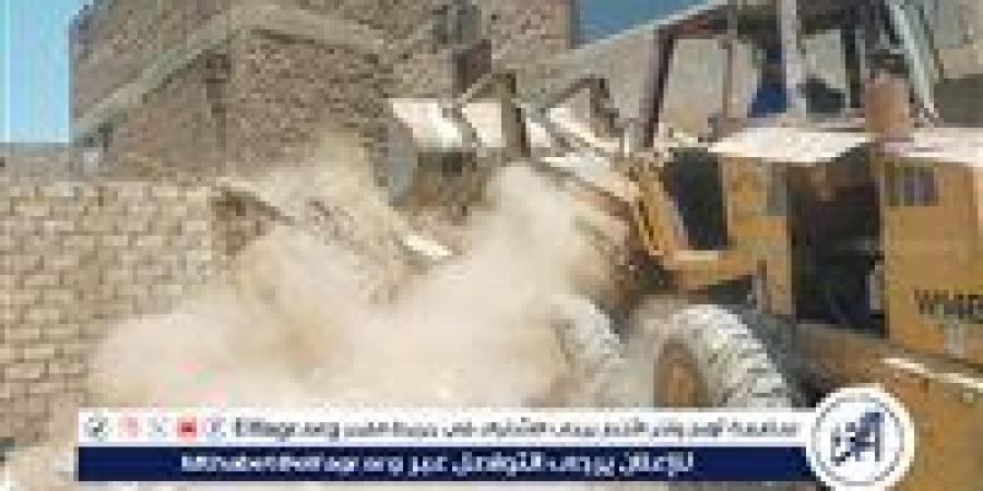 محافظ أسيوط: إزالة 56 حالة تعدي ومخالفة بناء واسترداد 205 أفدنة من أراضي أملاك الدولة