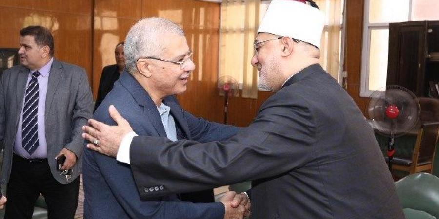بحضور المفتي.. مناقشة رسالة دكتوراه بجامعة الزقازيق حول "جهود الهيئة العالمية للإعجاز العلمي في القرآن والسنة"