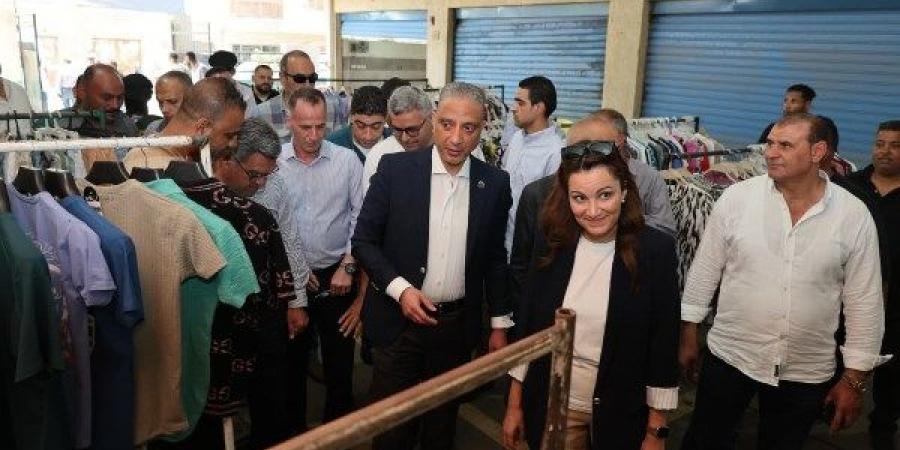 تسكين 93 بائعاً .. افتتاح سوق بولاق الدكرور الحضاري لبيع الملابس الجاهزة | شاهد