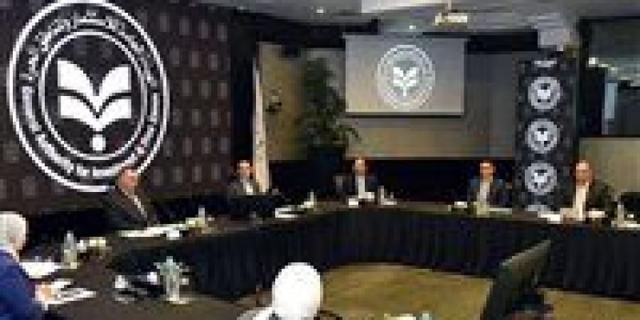 الاستثمار والبورصة المصرية تبحثان زيادة الشركات المقيدة وتعزيز خدمات المستثمرين