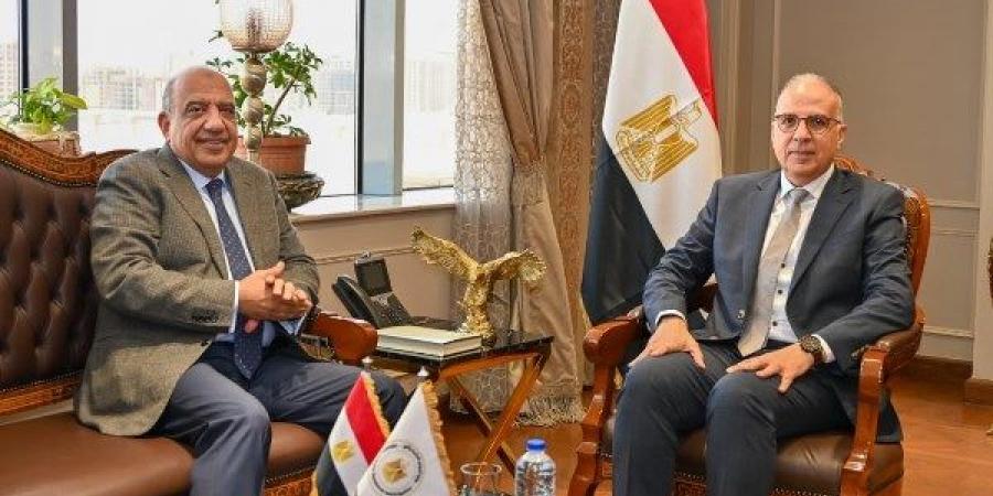وزيرا الري والكهرباء: التوسع في استخدام الطاقة الشمسية بمحطات الرفع