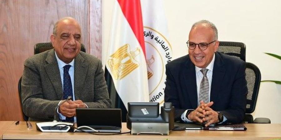 وزيرا الري والكهرباء يبحثان التوسع في استخدام الطاقة الشمسية بمحطات الرفع