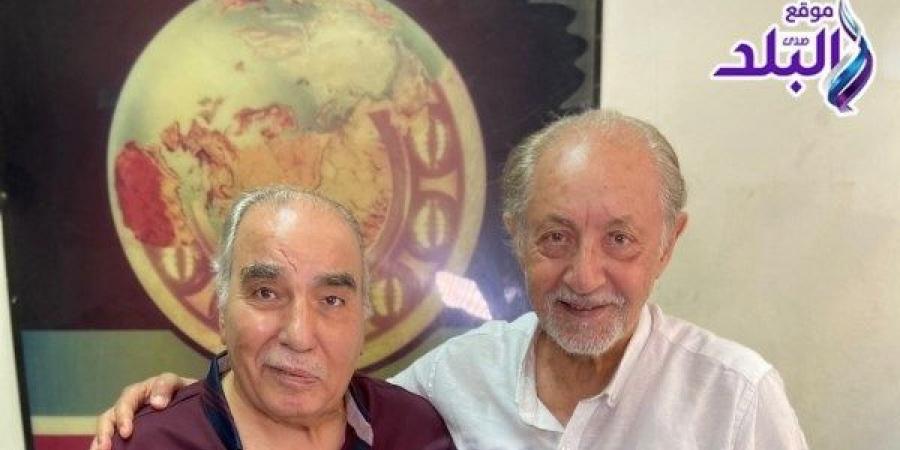 قبل وفاته.. عبد العزيز مخيون: سيد صادق صديق عمري والجمهور كان مشتاقًا لرؤيته