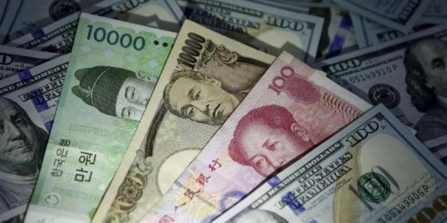 الدولار يستقر قرب أعلى مستوياته في شهرين مع ترقب بيانات التضخم الأمريكية