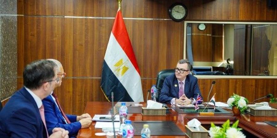 وزير التخطيط يبحث مع الرئيس التنفيذي لـ (BII) توسيع التمويلات التنموية في مصر