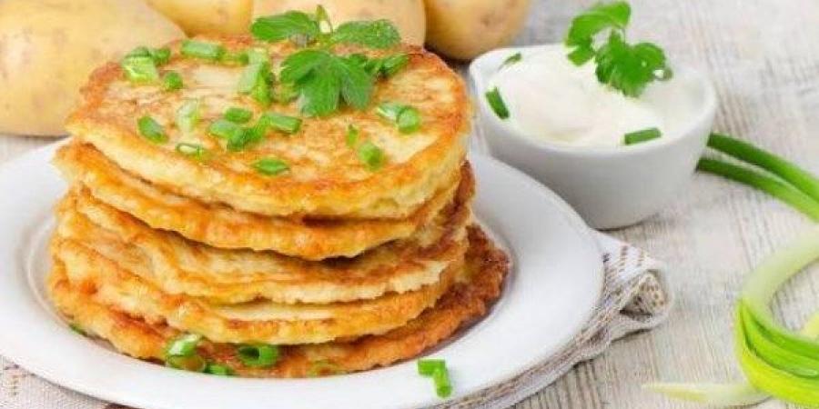 بدقيق الحبة الكاملة .. طريقة عمل البان كيك الحادق في المنزل