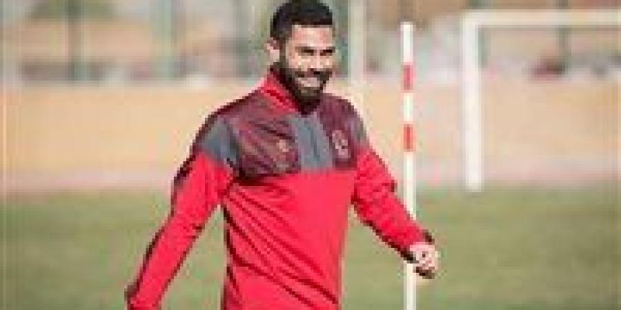 أحمد فتحي يقترب من التواجد في الجهاز المعان للنادي الأهلي مع المغربي الحسين عموتة