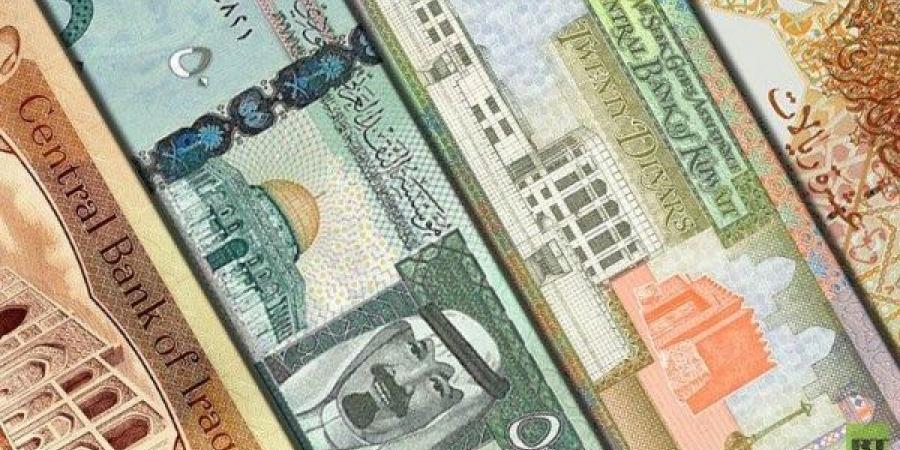 الدينار الكويتي ينخفض 156 قرشًا .. أسعار صرف العُملات العربية الآن