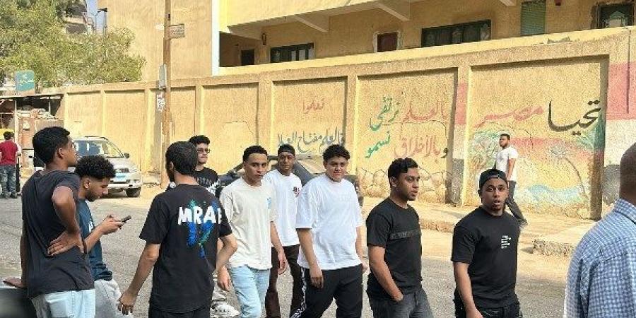 لحظة توافد طلاب الثانوية الأزهرية على اللجان لأداء امتحان مادة النحو للقسم العلمي.. بث مباشر