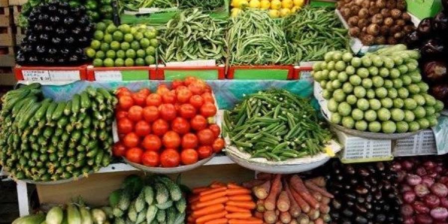 كيلو الطماطم بـ26 جنيها والبصل بـ13 جنيها.. أسعار الخضروات اليوم في الأسواق