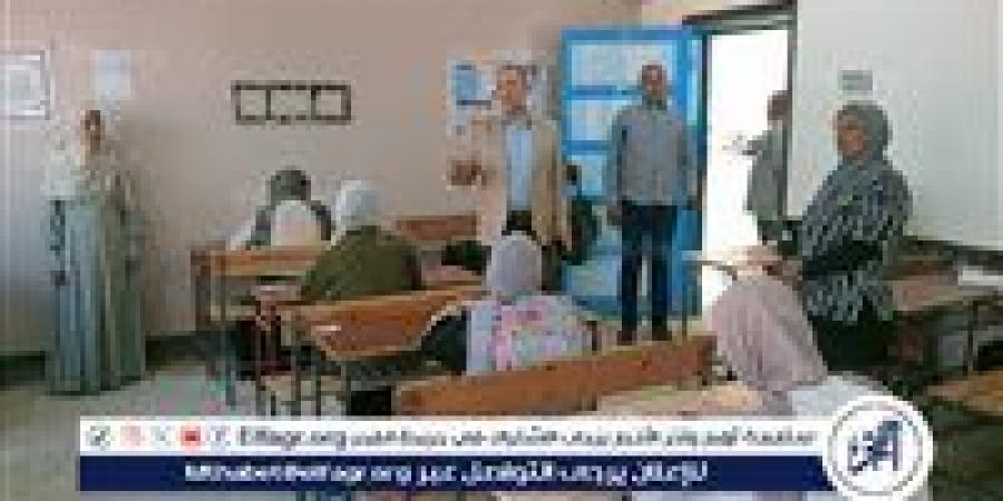 مدير تعليم أسيوط يتفقد ختام امتحانات الشهادة الاعدادية بالفتح