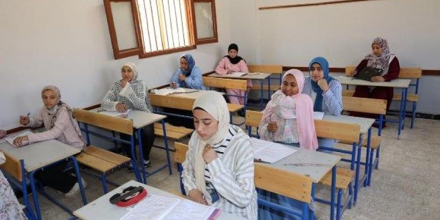 بعد انتهاء امتحانات الإعدادية.. عودة السبت إجازة والأحد أون لاين بتعليم المنوفية
