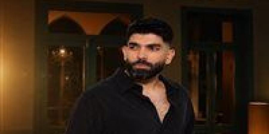 سامر أبو طالب يكسر المألوف في "١٠٠ حلفان" بفكرة كليب تُطرح للمرة الأولى
