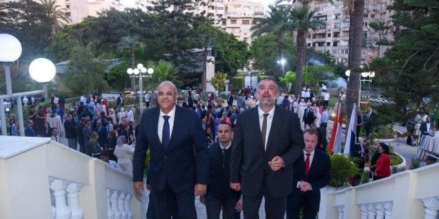 محافظ الإسكندرية يشارك في احتفالية القنصلية الروسية بالعيد الوطني